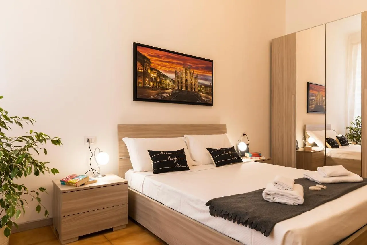 Casa Zara - Metro Lines Apartment Milan