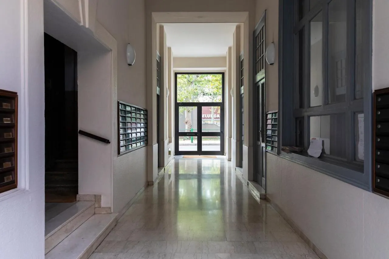 Casa Zara - Metro Lines Apartment Milan